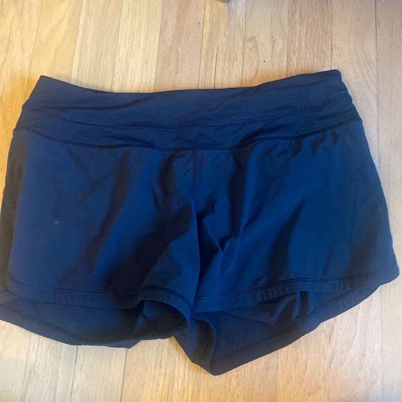 Old black lululemon shorts - Picture 1 of 3